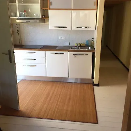 Casa Indipendente Con Terrazzo A