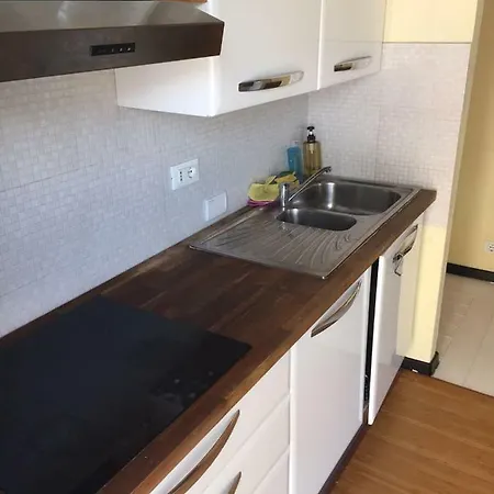 Casa Indipendente Con Terrazzo A Recco