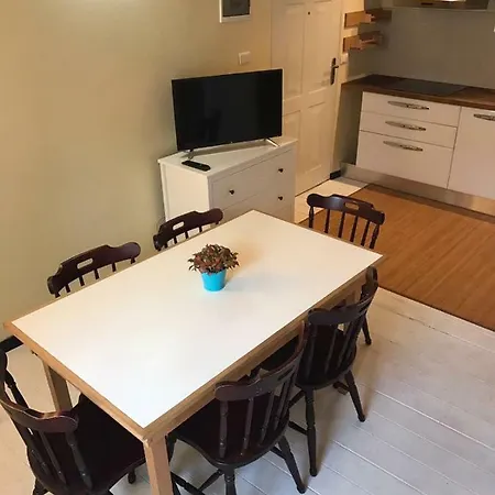 Villa Casa Indipendente Con Terrazzo A *